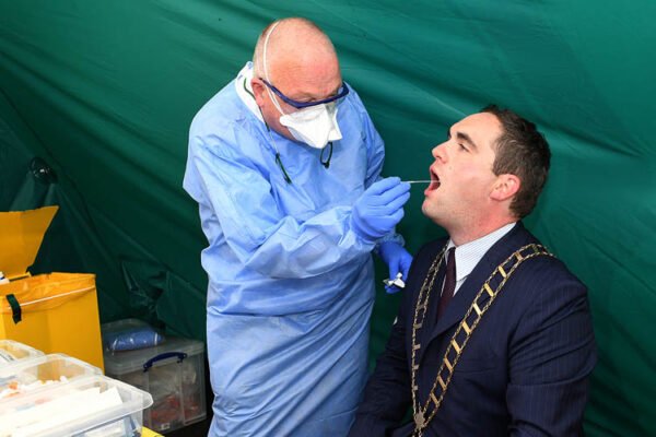 Mayor urges people to avail of free Covid-19 test