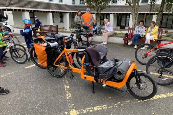 Drogheda Cycling Group giving out hi vis vests for National Bike Week