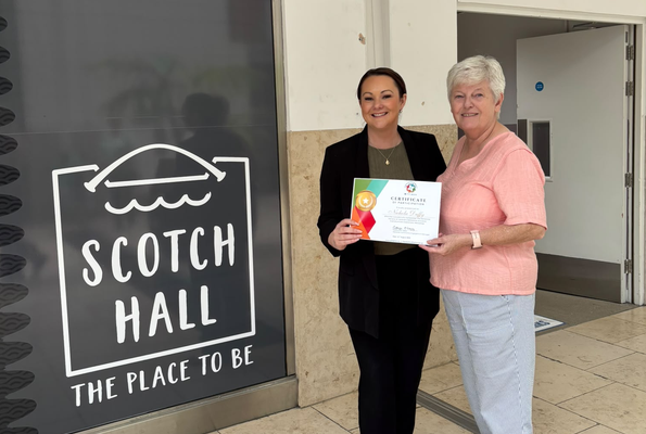 Nichola Kelly and Ann Short at Scotch Hall in Drogheda holding a dementia awareness certificate