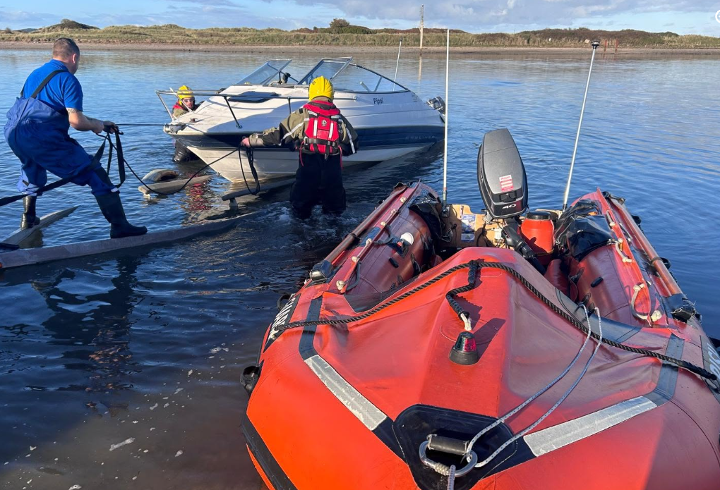Drogheda Coast Guard River Boyne crews assisted a motorboat experiencing engine trouble on Sunday afternoon, 18th October.