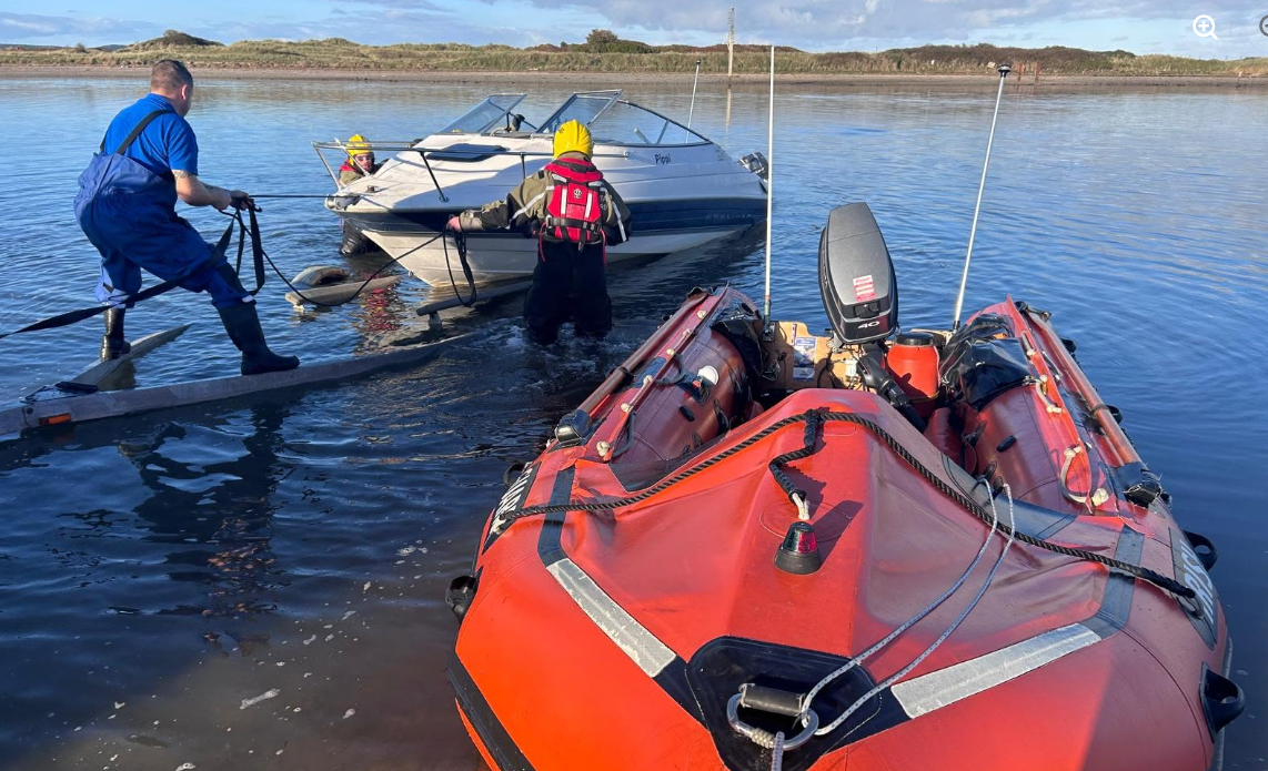 Drogheda Coast Guard River Boyne crews assisted a motorboat experiencing engine trouble on Sunday afternoon, 18th October.